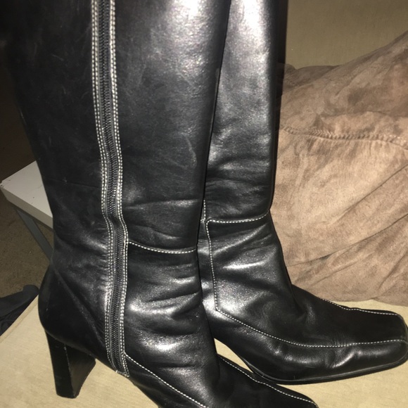 Anne Klein black knee high boots 👢zip up S. 8 1/2 - Picture 2 of 8